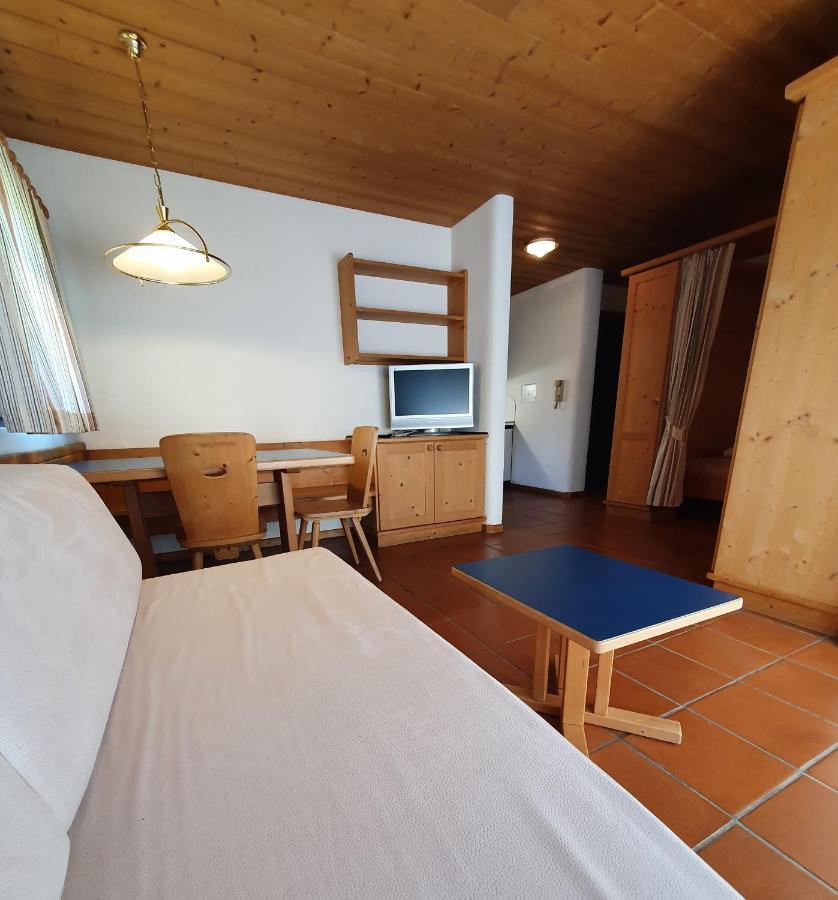 Residence Silvester Racines Zewnętrze zdjęcie